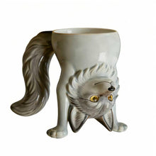 Load image into Gallery viewer, 2-in-1 Gray Wolf Inverted Novelty Mug & Figurine