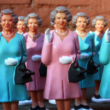 Load image into Gallery viewer, Solar Powered Waving Queen Figurine