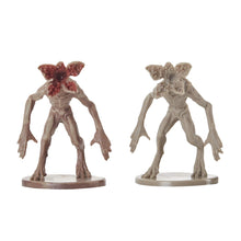 Load image into Gallery viewer, Stranger Things D&D Starter Set - Gifteee Unique & Unusual gifts, Cool gift ideas