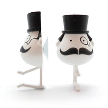 Load image into Gallery viewer, Mr. Sponge Plastic Sponge Holder for Kitchen Sink & Bath - Gifteee Unique & Unusual gifts, Cool gift ideas