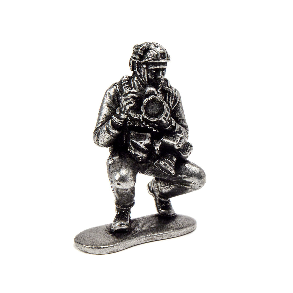 Courage in Miniature: Dickey Chapelle & David Gilkey Collector Tribute