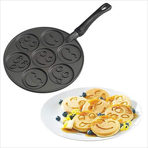 Smiley Face Pancake Pan - Gifteee Unique & Unusual gifts, Cool gift ideas