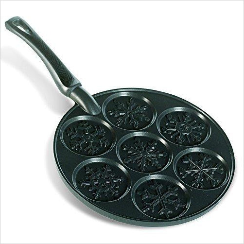 Snowflake Pancake Pan - Gifteee. Find cool & unique gifts for men, women and kids